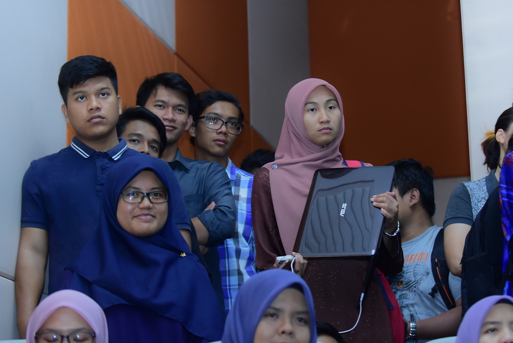 293 DSC 3208